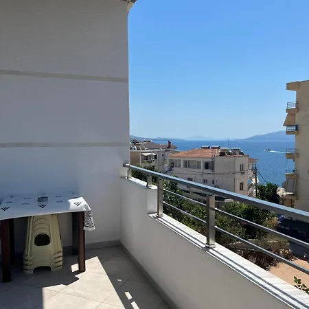 Near Σαράντα