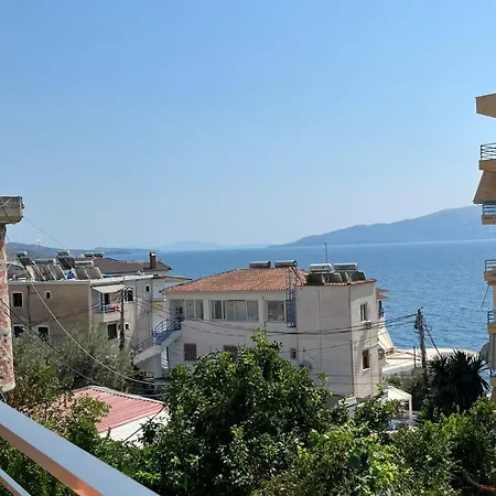 Near Διαμέρισμα *